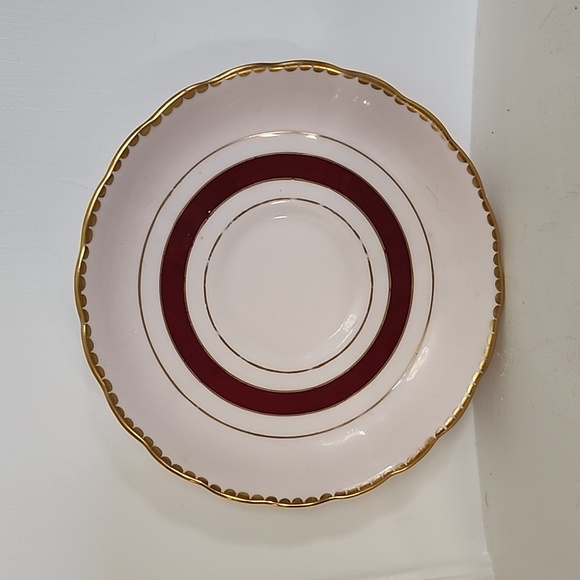 LOvely Tuscan Pink and Burgandy Teacup and Saucer with Gild Trimming - Picture 3 of 6